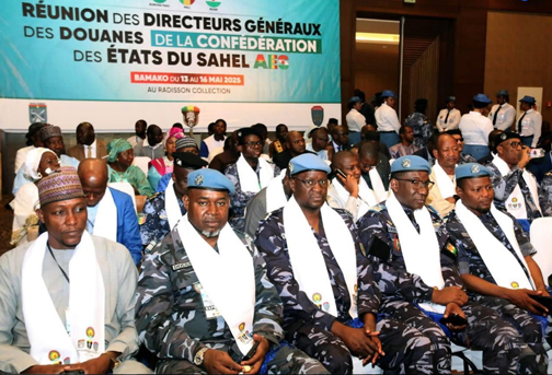 AES : Vers une union douanière