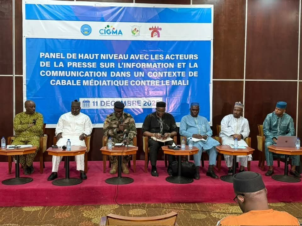 Lutte contre la désinformation : la riposte s&rsquo;organise face à la guerre informationnelle