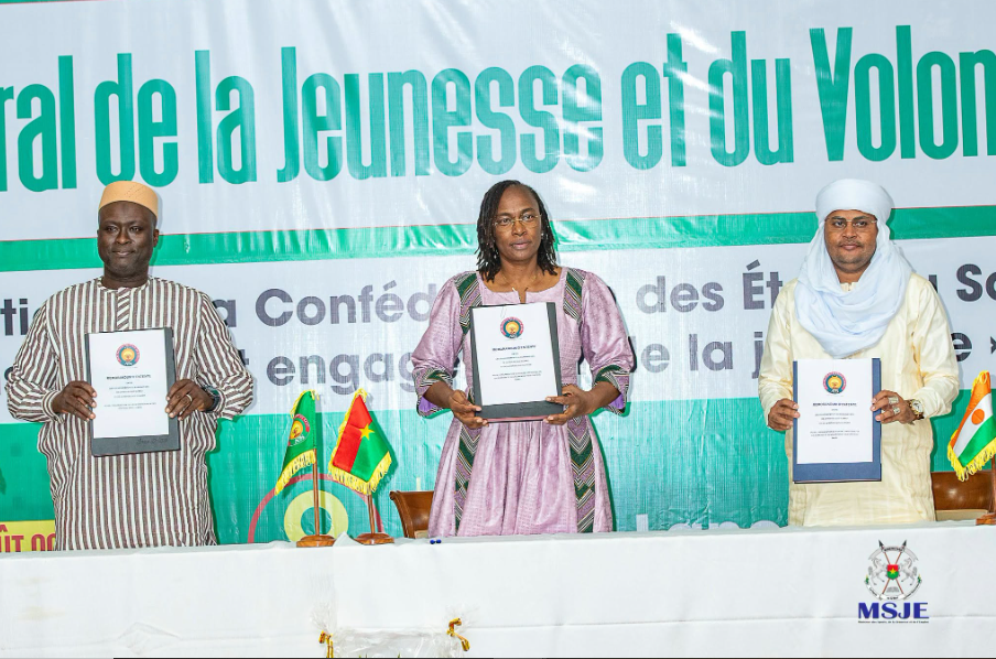 Jeunesse AES : le volontariat cherche son terrain